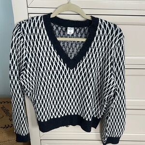 Like new Melrose & Market Navy and White V-Neck Sweater